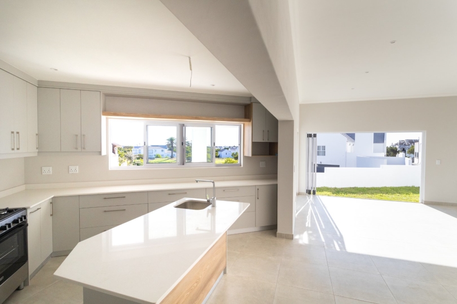 3 Bedroom Property for Sale in Shelley Point Western Cape